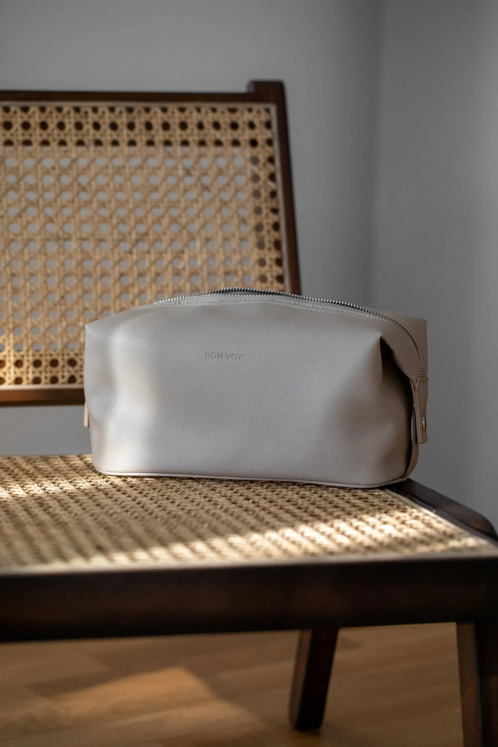 Bon Bags Weekend Toiletry Bag Medium Beige/Beige 1st