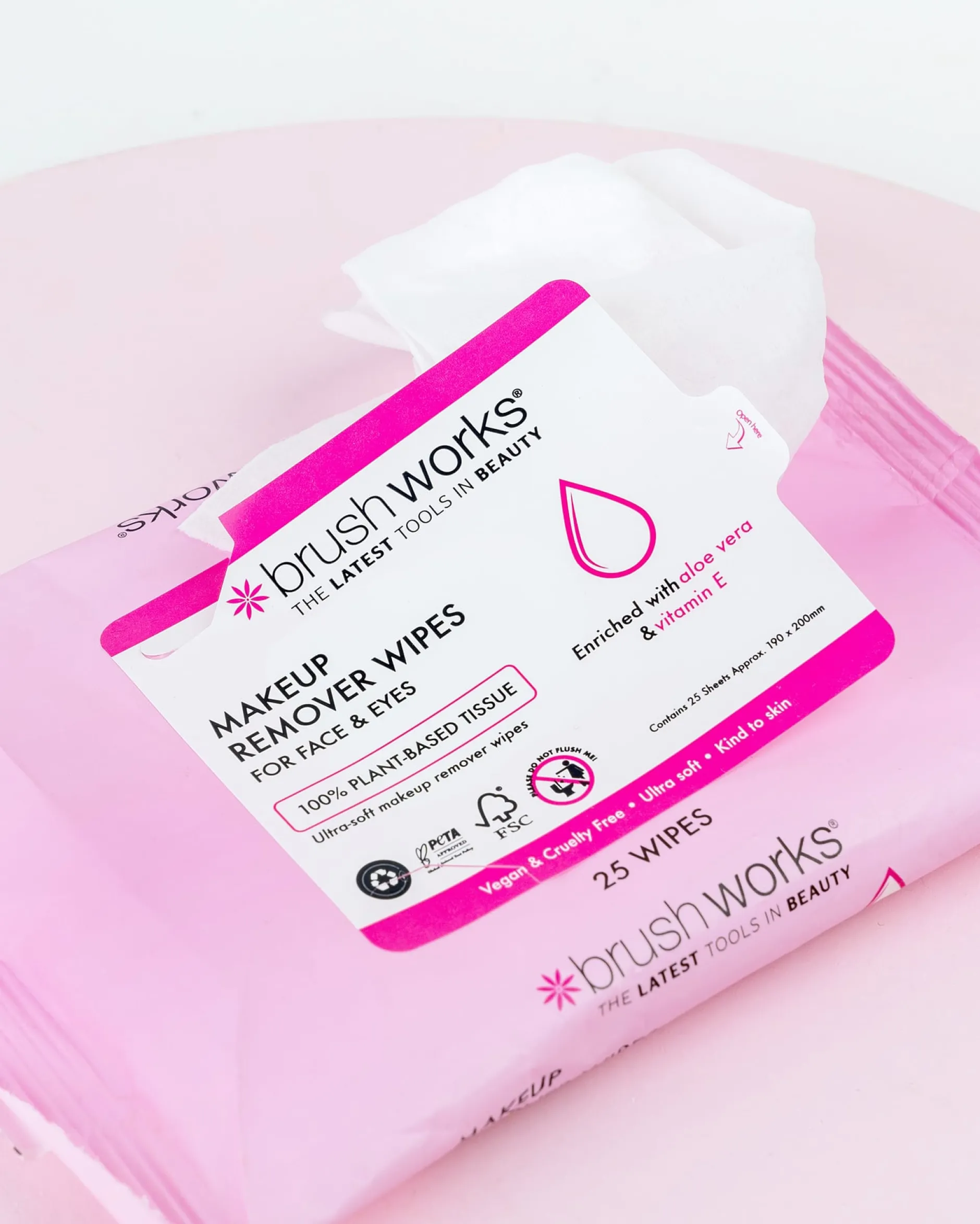 Brushworks Makeup Remover Wipes - 25 Sheets