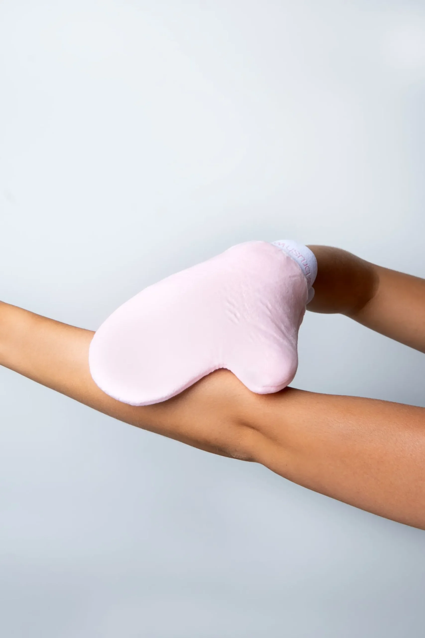 Brushworks Tan Applicator Mitt