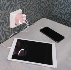 CAPiDi Säkerhetstimer USB A+C Rosa 1 st