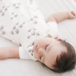 Ergobaby Sovpåse på språng Elefanter Mellan 18-36m (TOG 1.0)