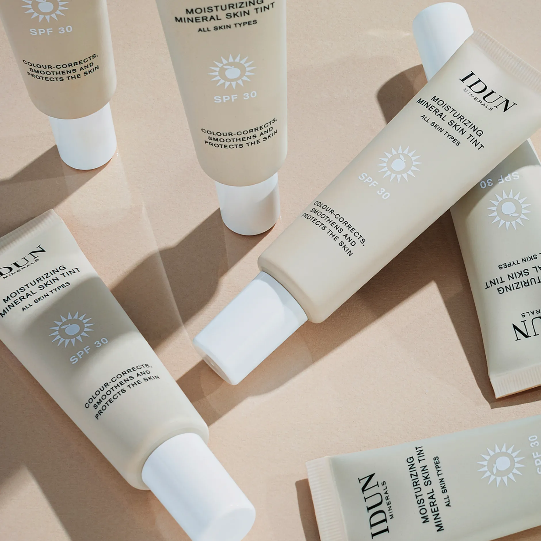 IDUN Minerals Moisturizing Mineral Skin Tint SPF30 Långholmen Light/Medium Neutral 27 ml