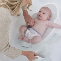 SHNUGGLE New Born Support White Grey