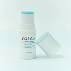 SKIN1004 Madagascar Centella Hyalu-Cica Silky-Fit Sun Stick 7g