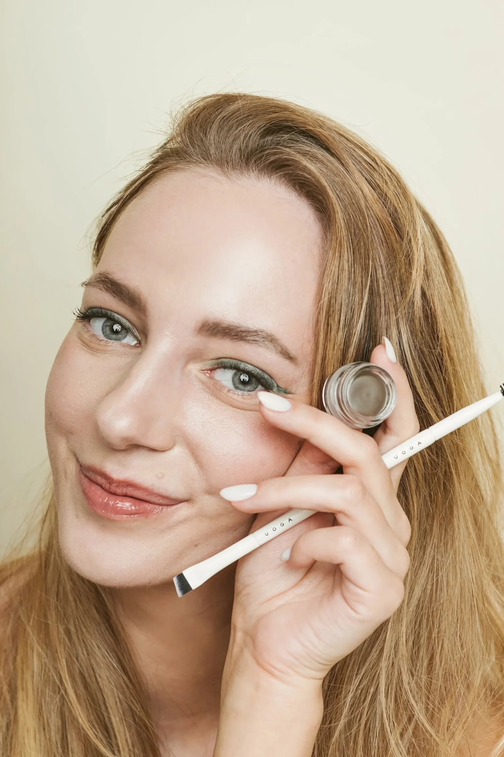 Uoga Uoga Eyebrow PomadeTaupe 2,5ml